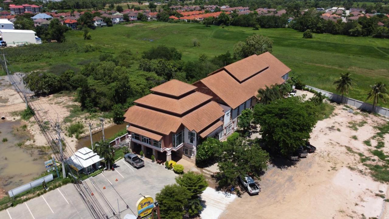 Phusuay Park View Hotel Chaiyaphum Exterior photo