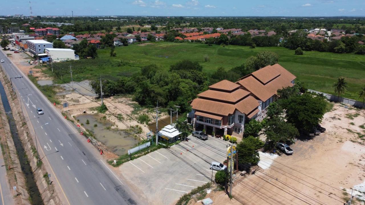 Phusuay Park View Hotel Chaiyaphum Exterior photo