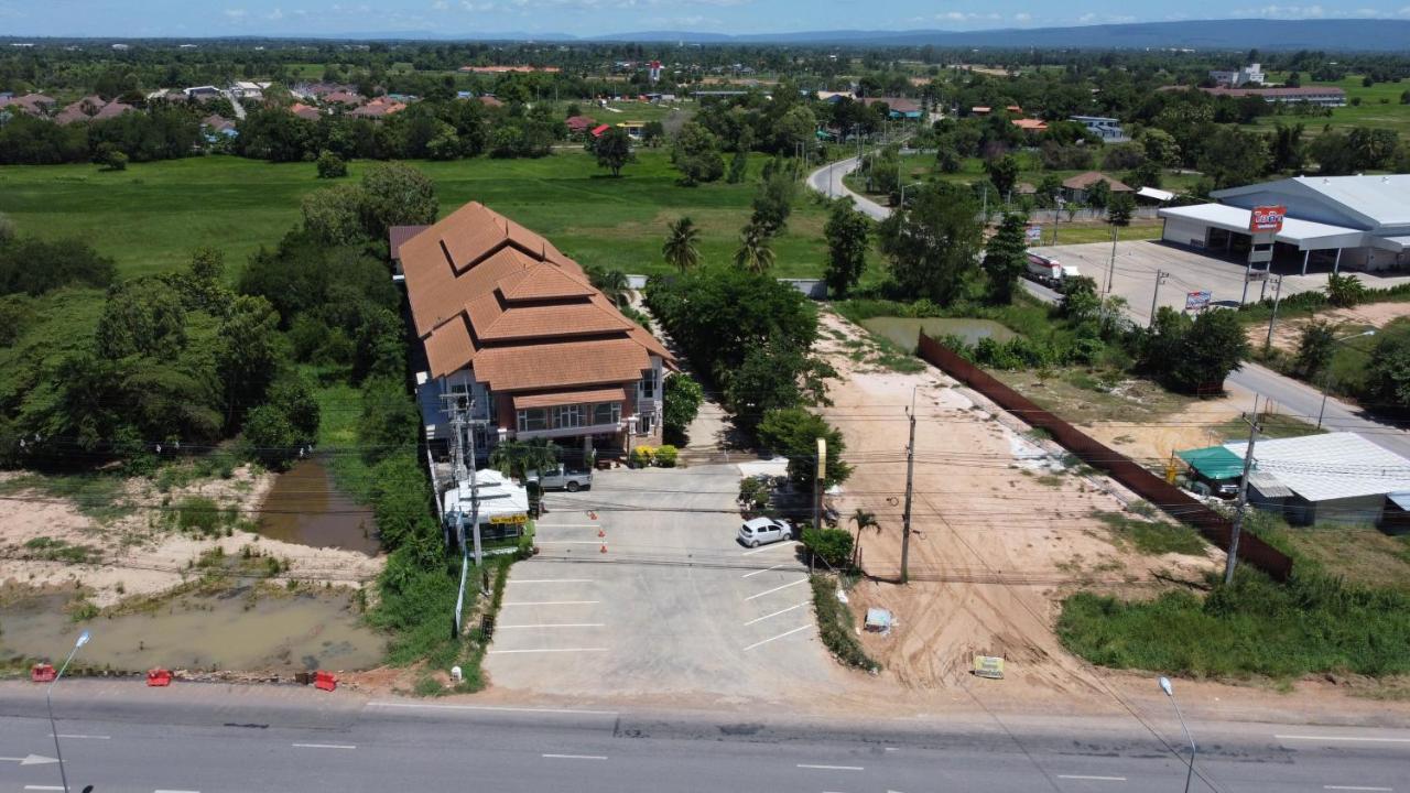 Phusuay Park View Hotel Chaiyaphum Exterior photo