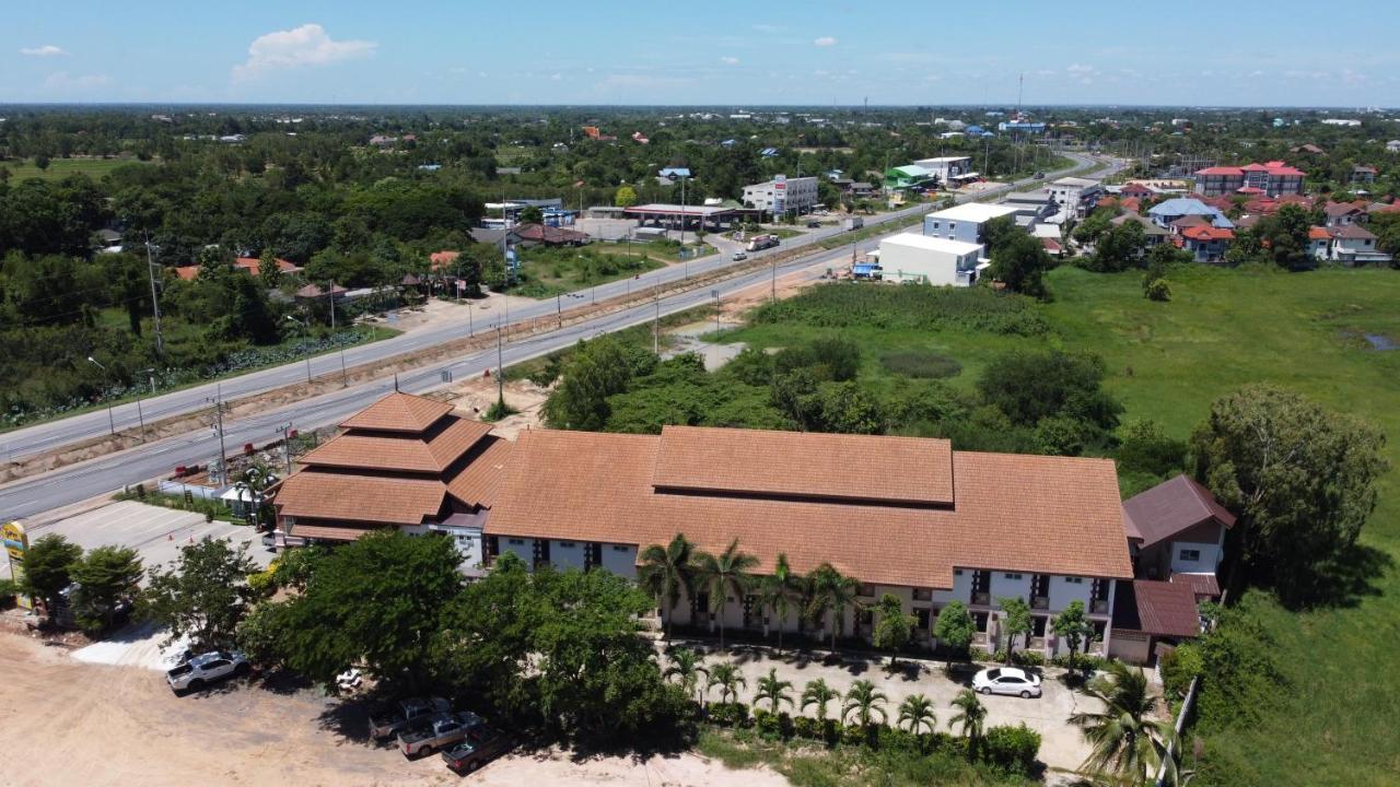 Phusuay Park View Hotel Chaiyaphum Exterior photo