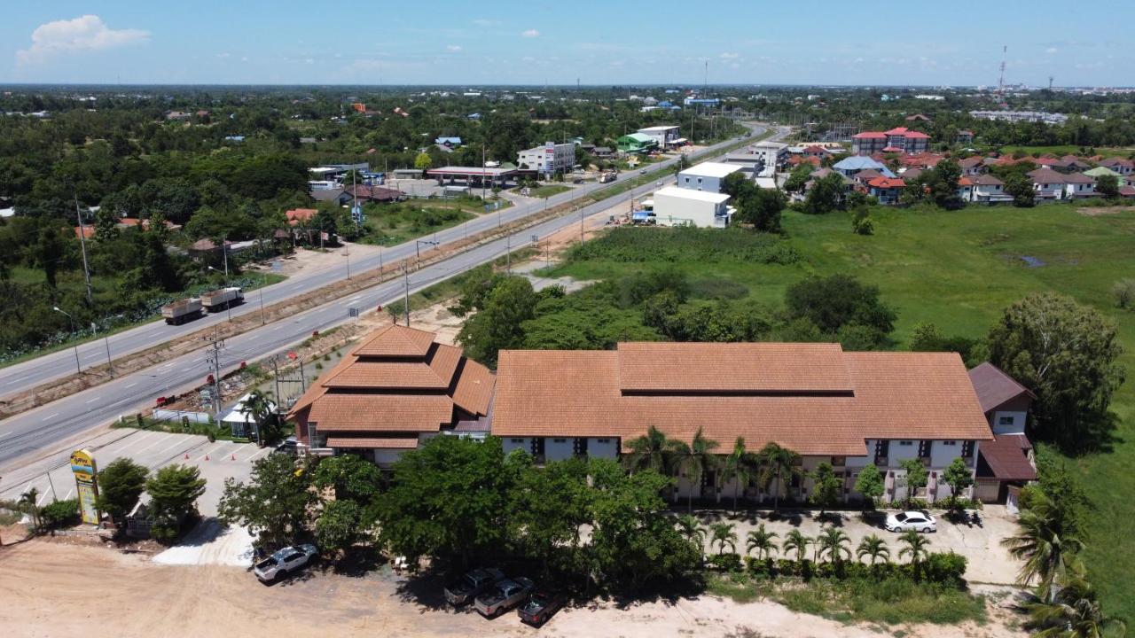 Phusuay Park View Hotel Chaiyaphum Exterior photo