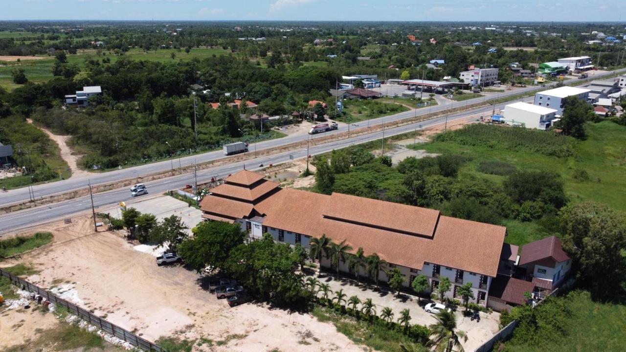 Phusuay Park View Hotel Chaiyaphum Exterior photo